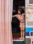 Bild in Galerie-Betrachter laden, Daily Seven Strick Shorts - gestreift Silver Pink