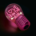 Bild in Galerie-Betrachter laden, Legami Deko-Tischlampe in Glühbirnenform - Love Is in the Air - Bulb Fiction