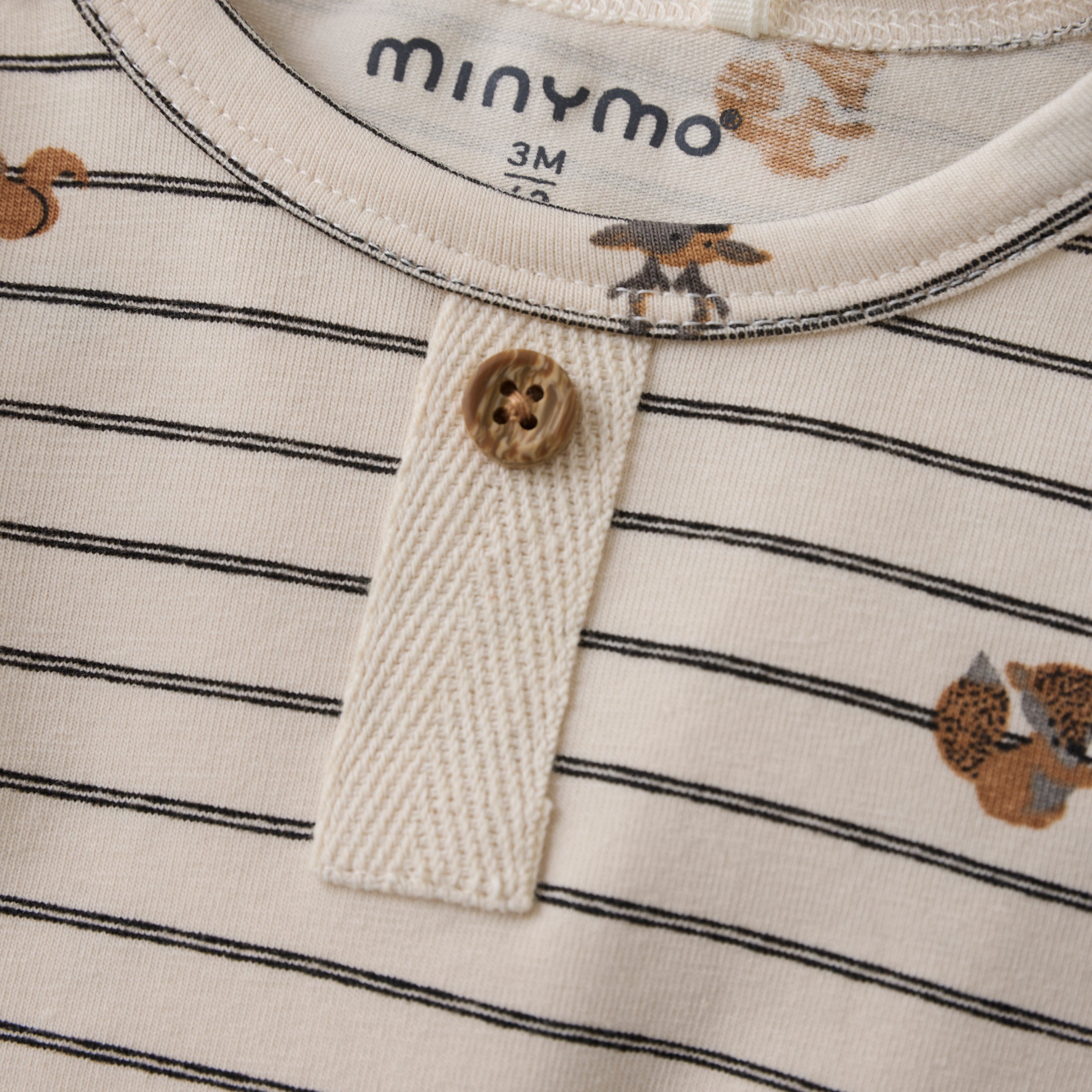 Minymo "Body" langarm, gestreift mit Waldtieren - Sandshell