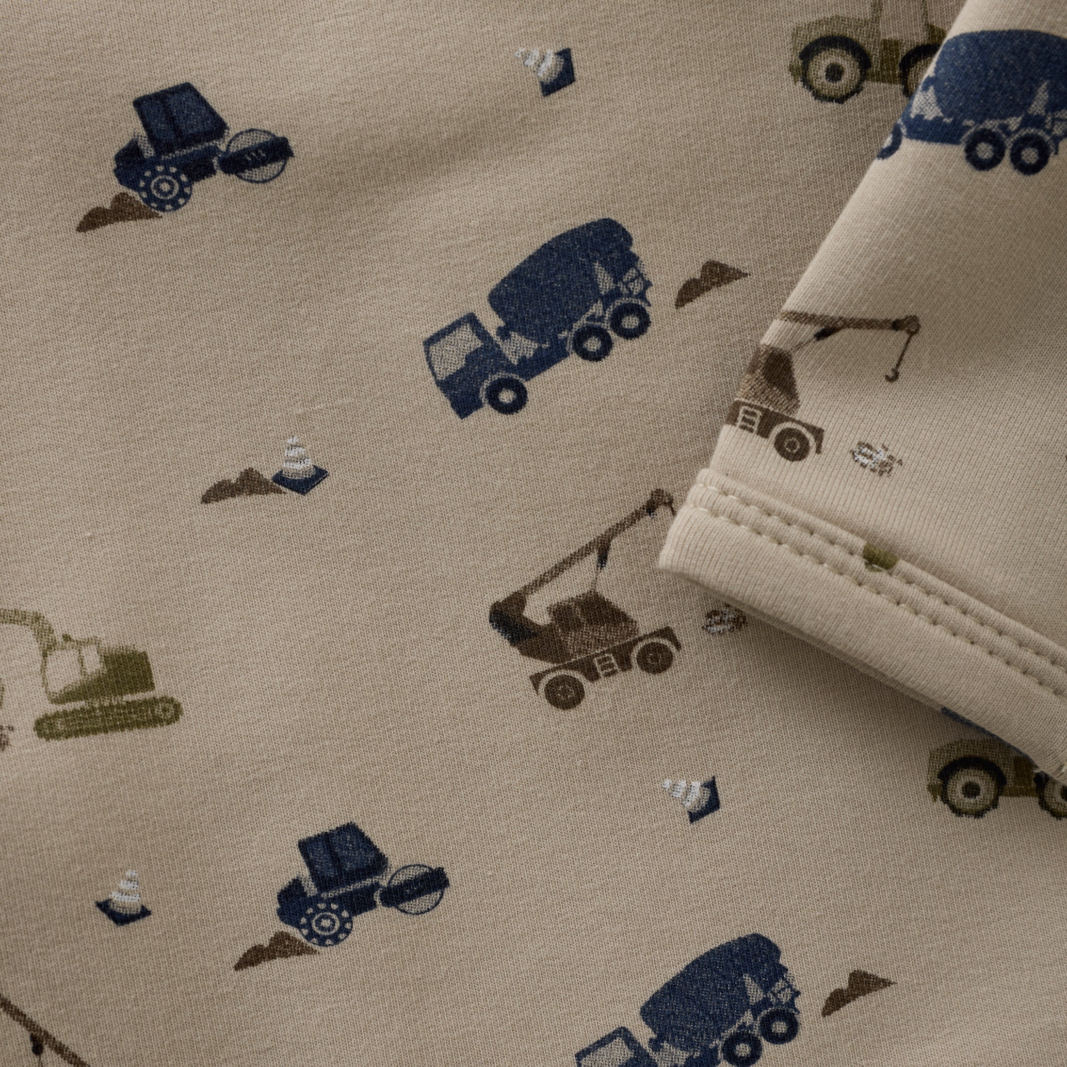 Minymo "Body langarm" mit Bagger Muster - Oxford Tan