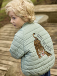 Bild in Galerie-Betrachter laden, Minymo Steppjacke mit Rückendetails - Lily Pad
