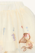Bild in Galerie-Betrachter laden, Hust & Claire Rock "Ninna" Ivory mit Tüll und Meerjungfrauen Motiv
