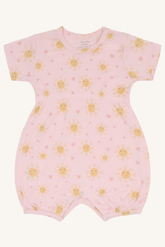 Hust & Caire Sommerstrampler Milu, allover Druck Sonne - Chalk Pink
