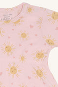 Bild in Galerie-Betrachter laden, Hust & Caire Sommerstrampler Milu, allover Druck Sonne - Chalk Pink
