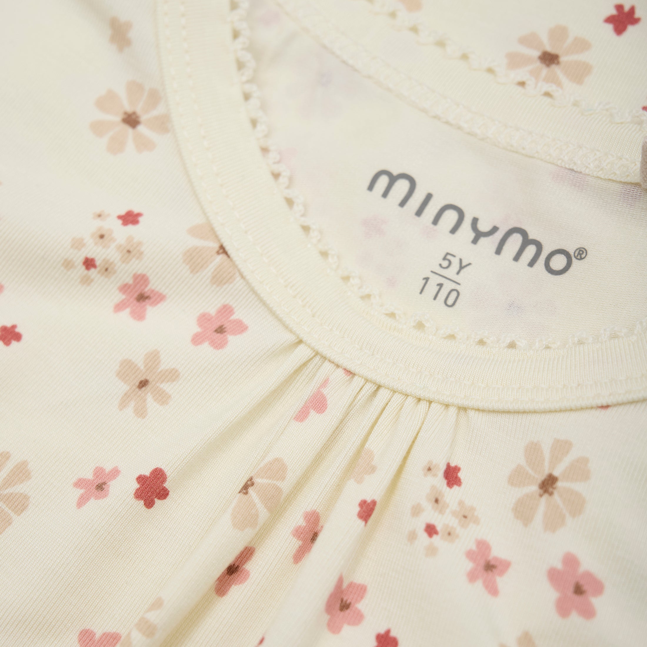 Minymo "Schlaganzug lang" allover Print - Staubige Zeder