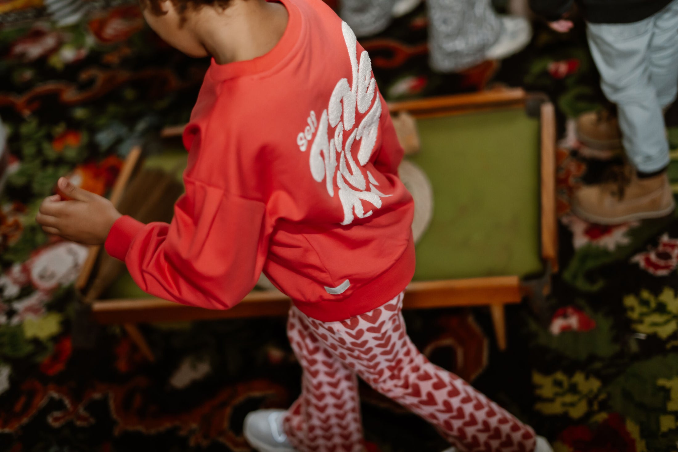 Daily Seven "Sweatshirt Brushed Print" - Baked Apple