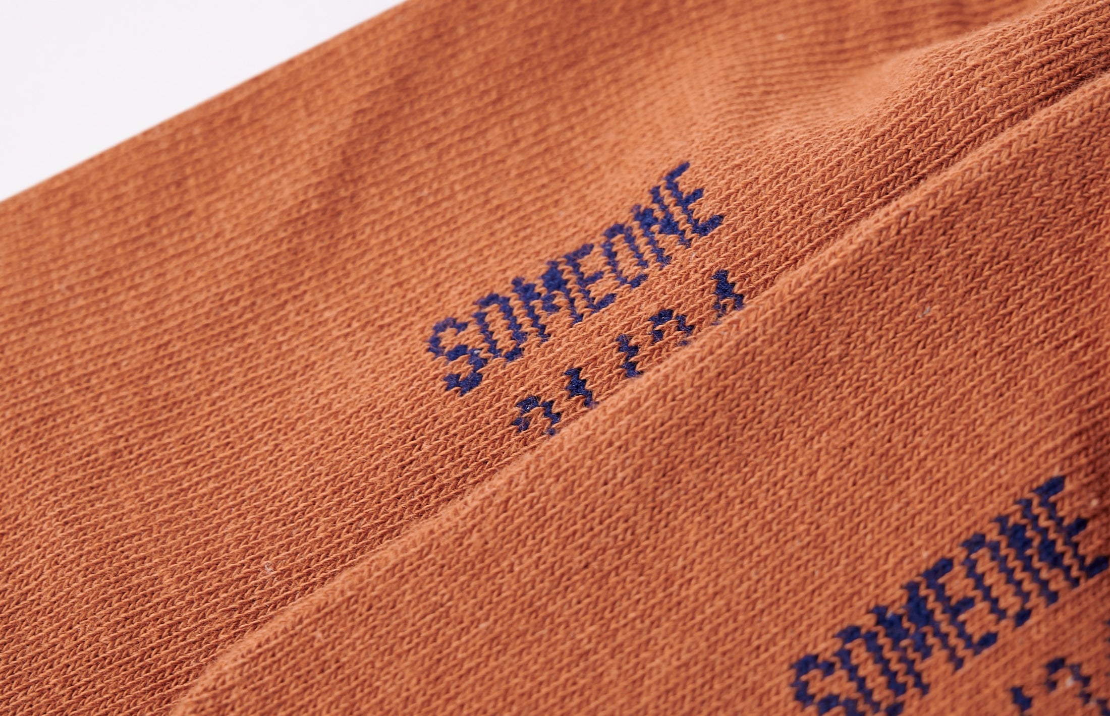 Someone "Socken" mit - Cognac