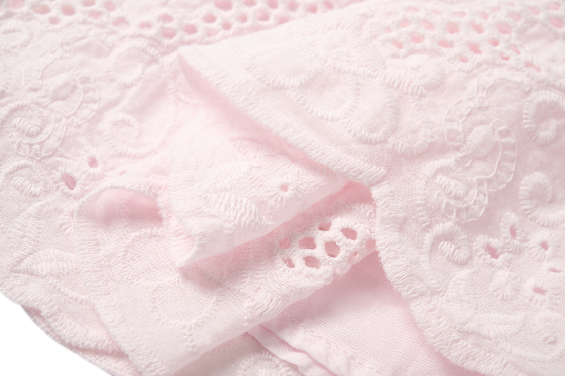 Someone Rock mit Lochstickerei - Soft Pink