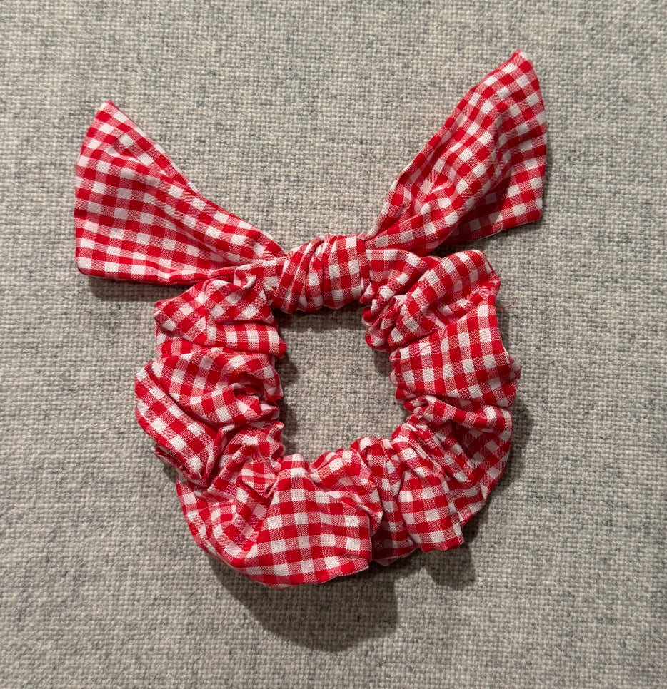 Milk & Soda Scrunchie mit Schleife "Rot kariert"