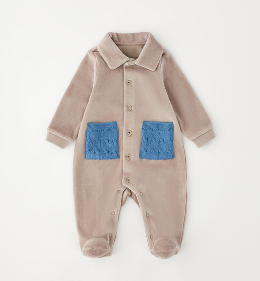Minibanda Strampler mit Fuß und aufgesetzten Taschen - Beige