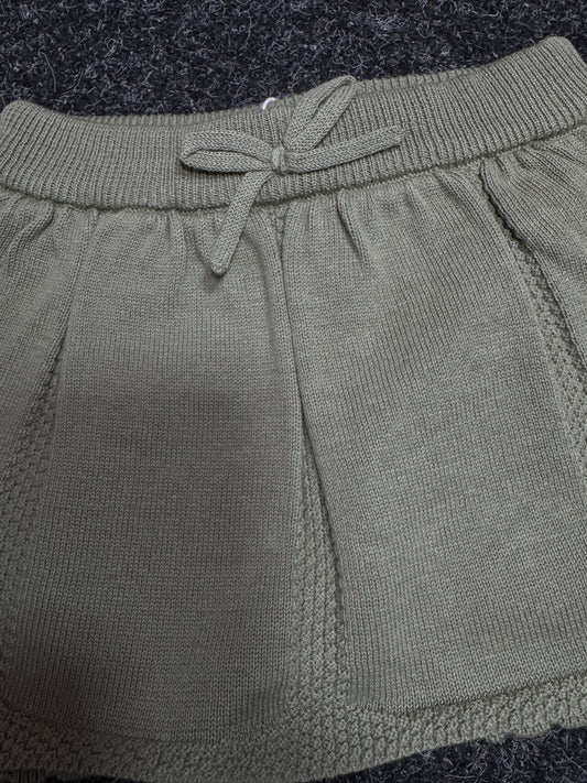 Hust & Claire Strick Shorts in Rock Optik - Green Tea