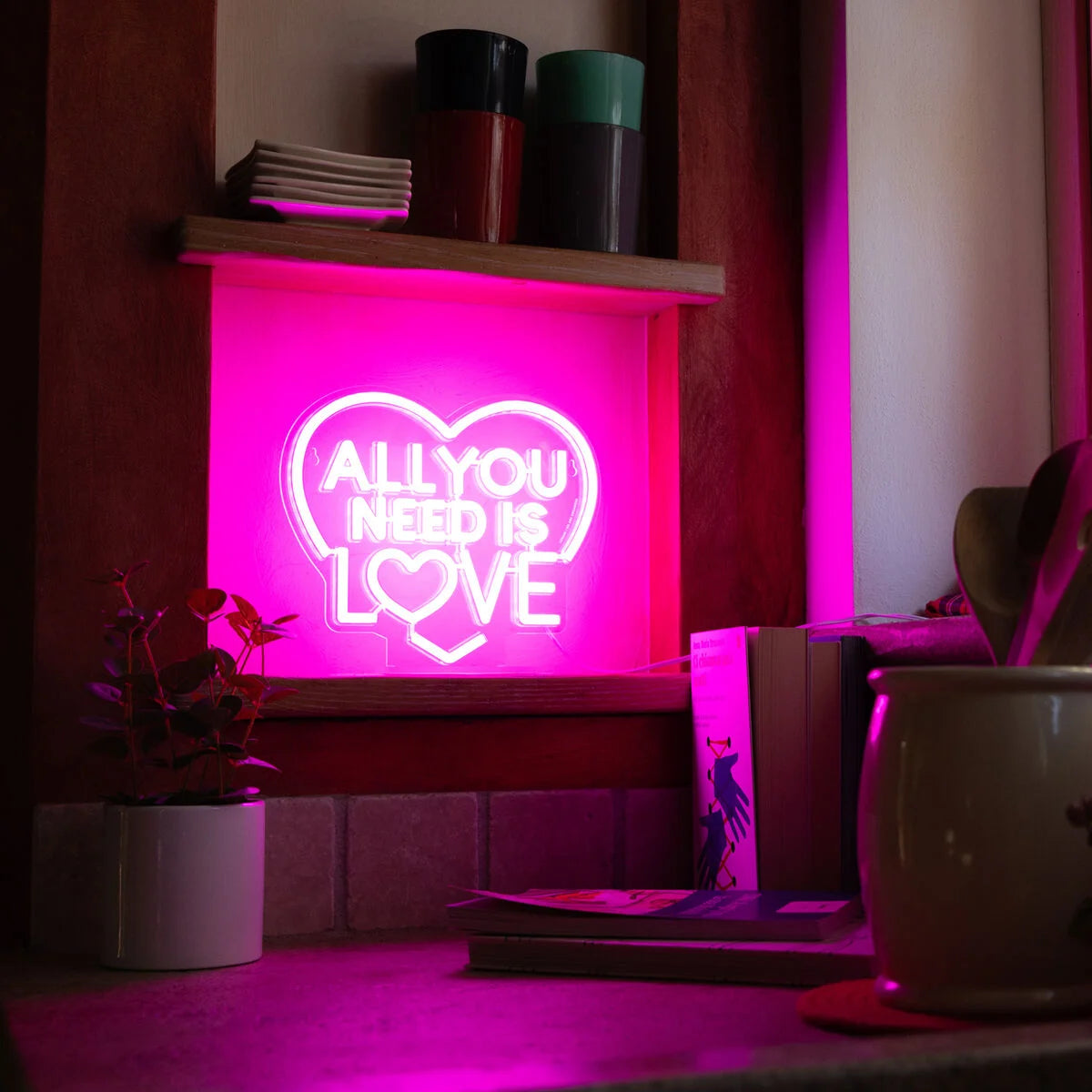 Legami LED-Lampe mit Neoneffekt - All You Need is Love - It’s a Sign