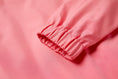 Bild in Galerie-Betrachter laden, Someone "Regenjacke" im Regenbogenstil mit Gummibündchen - Bright Coral
