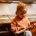 Bild in Galerie-Betrachter laden, Koko Noko "Sweatshirt" mit Allover Druck - Dark old pink
