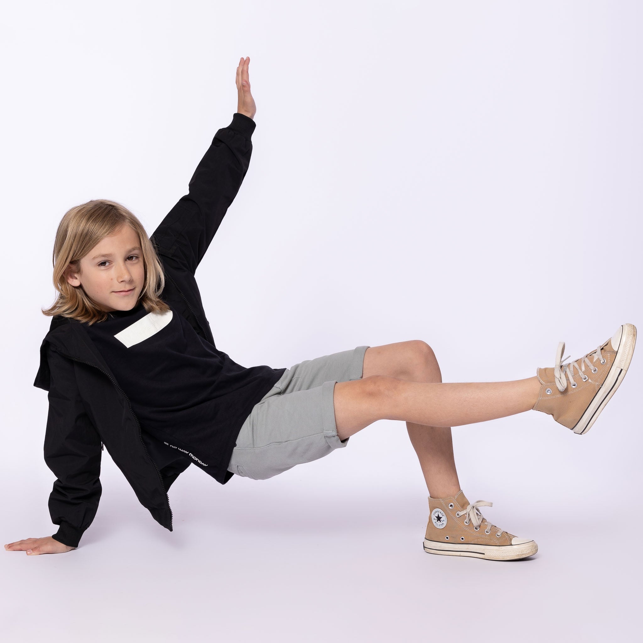 No Way Monday "T-Shirt" mit breitem Streifen auf der Brust - Black