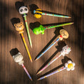 Bild in Galerie-Betrachter laden, Legami Anti-Stress-Bleistift Daisy „Oh Happy Daisy“ - Squeezies
