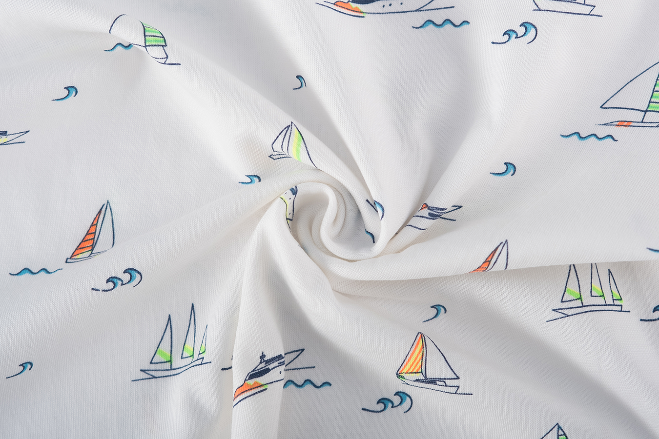 Someone "T-Shirt" mit Seegelbooten - Ecru