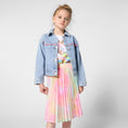 Bild in Galerie-Betrachter laden, Billieblush Jeansjacke mit Verzierung und Rückenpatches - Stone
