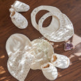Bild in Galerie-Betrachter laden, Dirkje "Baby Set" 6 teilig im Geschenkekarton - Off White
